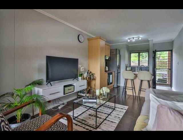 2 BEDROOM APARTMENT FOR SALE IN WESTVILLE